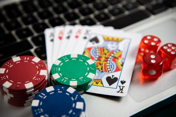 omtoto mobile app interface showing football markets and live-dealer tables
