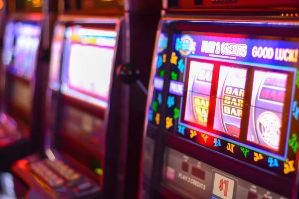 omtoto blackjack table interface showing bet placement and card layout